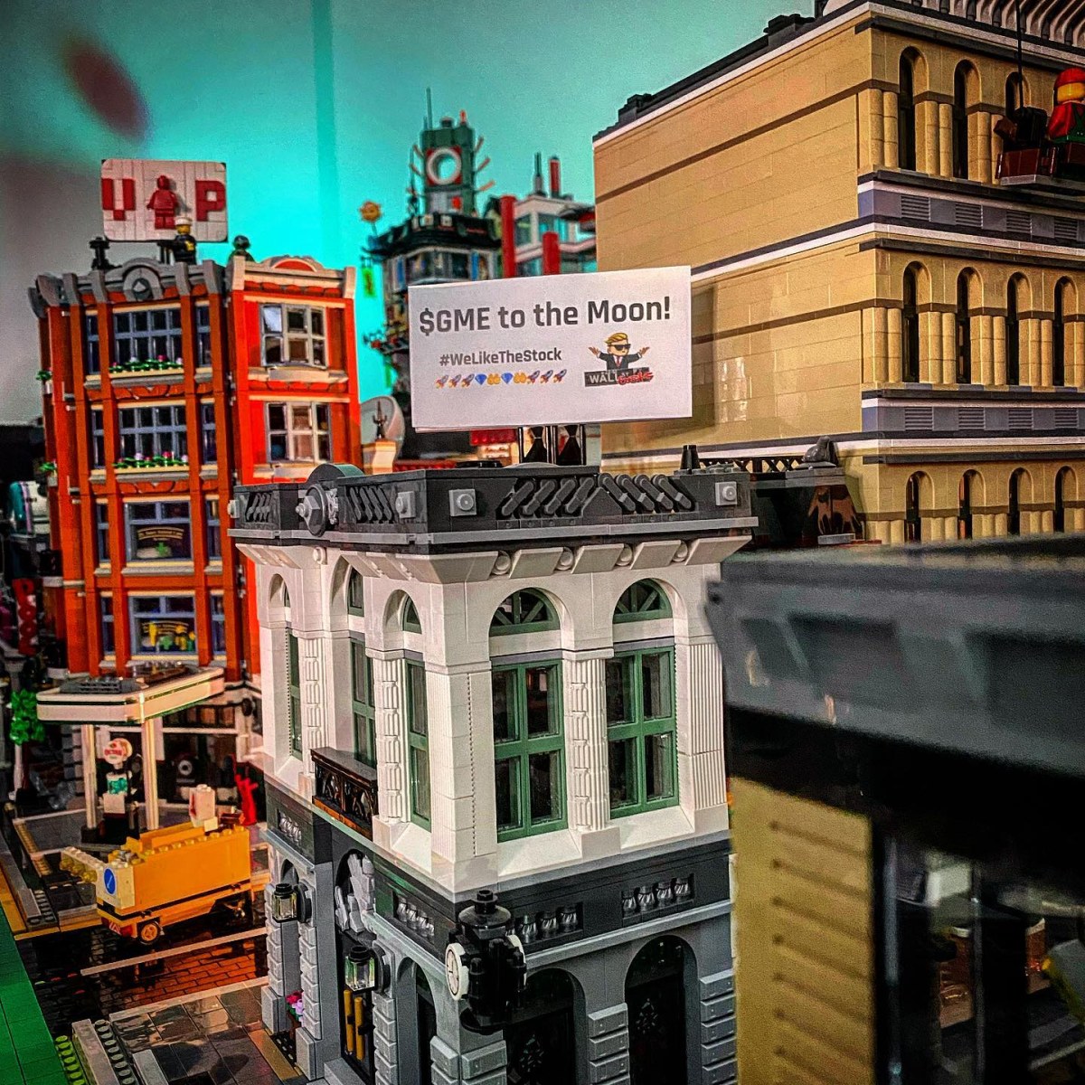 MonoTown Financial District